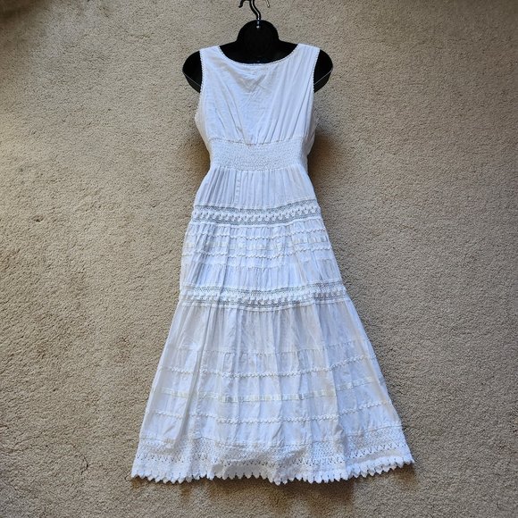 White Lace Summer Dress - Picture 10 of 14